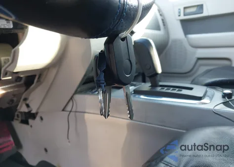 2010 Ford Escape Xlt из США, поврежденный, VIN 1FMCU0D78AKA93506